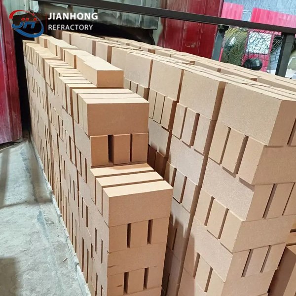 Sintered Fire Clay Insulation Brick NG-1.3 (Al2O3 35%) for Tunnel Kiln & Boiler Back-up Lining