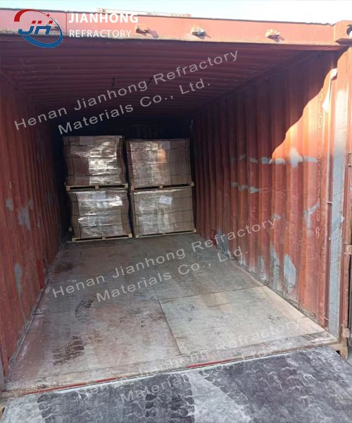 Container Loading of Refractory Runner Bricks on ISPM 15 Fumigated Pallets for Global Export