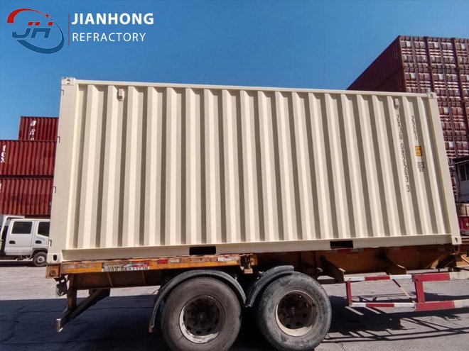 20ft Shipping Container Loaded with Silica Refractory Bricks for Global Export Logistics